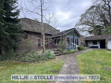 Großzügiges Anwesen mit Atelier in herrlicher Lage in Westerstede!, 26655 Westerstede, Einfamilienhaus