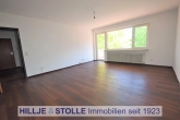 Citynahe 2 ZKB Wohnung mit Balkon in unmittelbarer Nähe zum Hafen! - Wohnzimmer